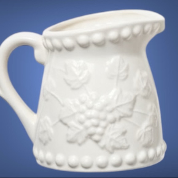 Vintage Napco White Ceramic measuring cups w/embossed grape & vine design, 4. - Picture 2 of 7